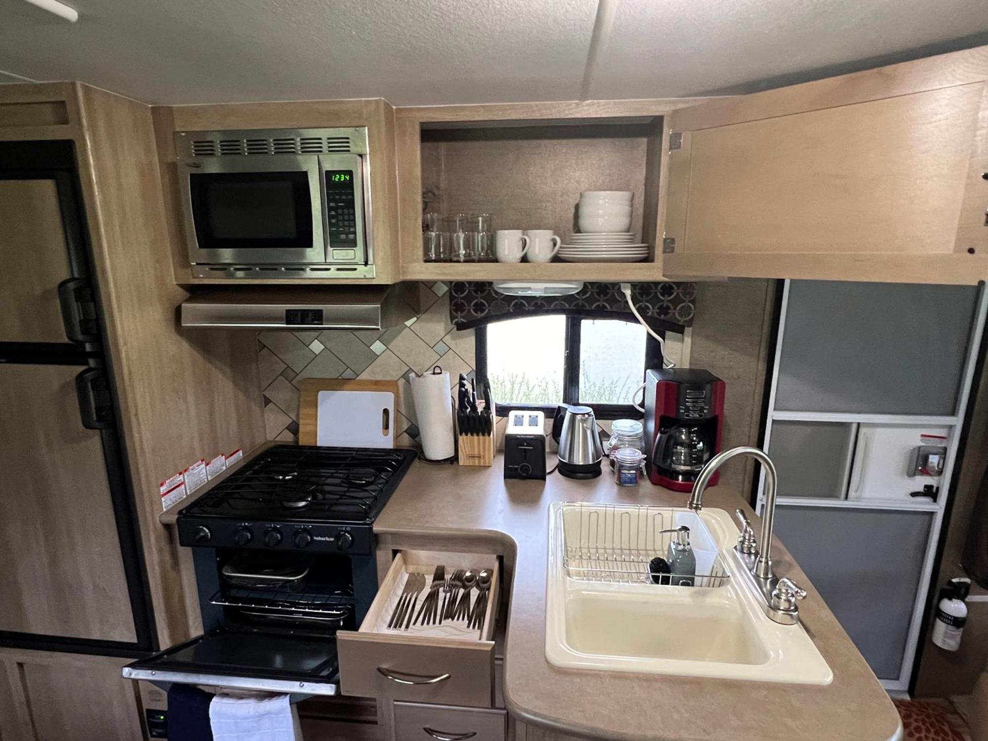Campeggio Surfside Glamping Camper