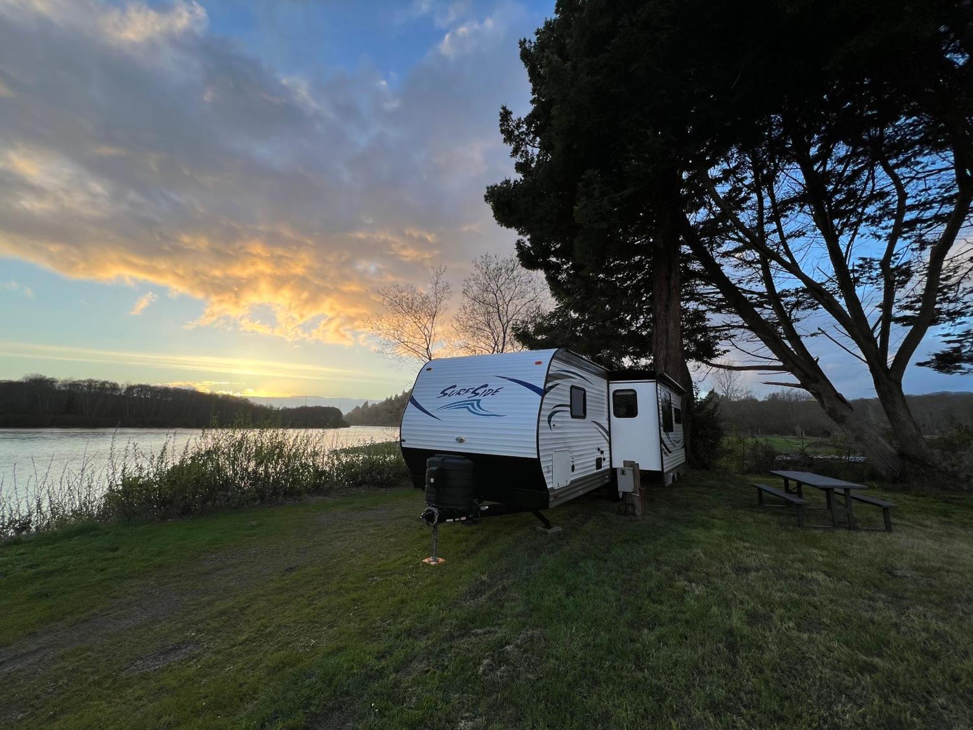 Campeggio Surfside Glamping Camper